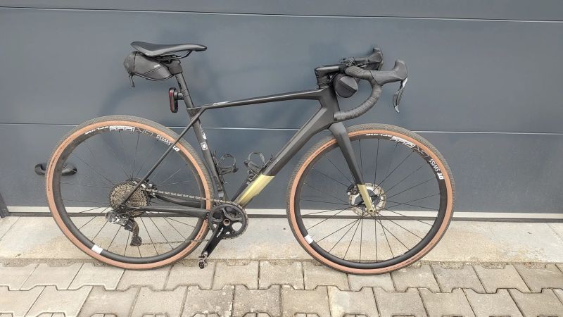 Superior X-Road Team Issue Di2 Gr
