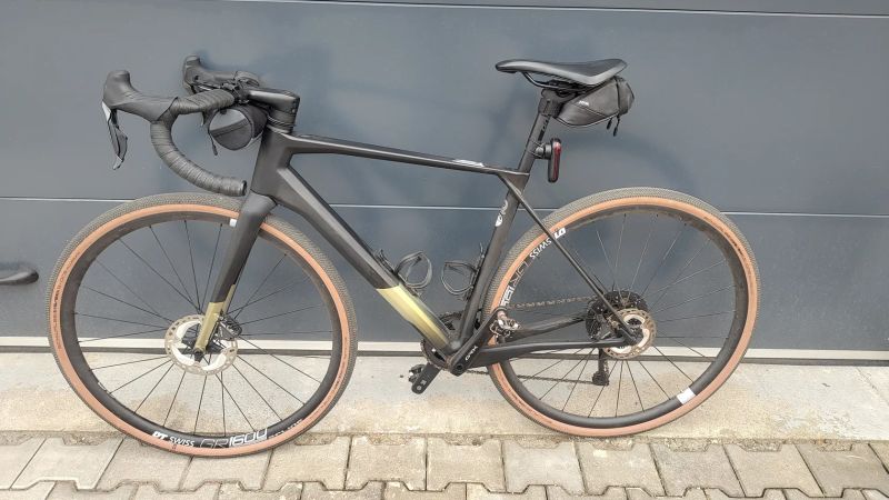 Superior X-Road Team Issue Di2 Gr