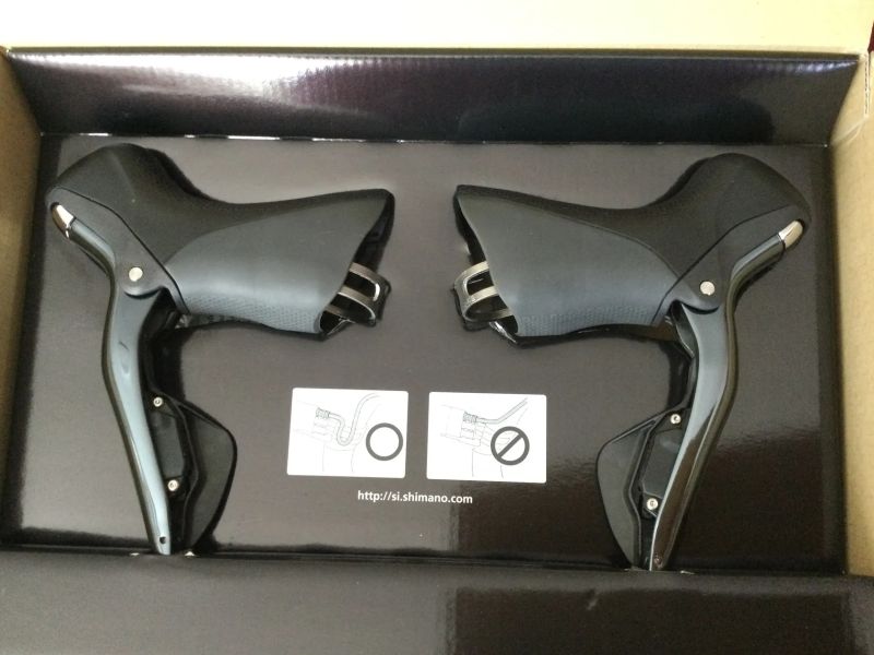 Řadící páky Shimano Dura Ace Di2 ST-9070