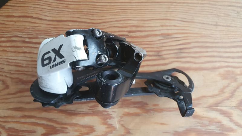 Sram x9 přehazovačka a řadicí páčky sram x7