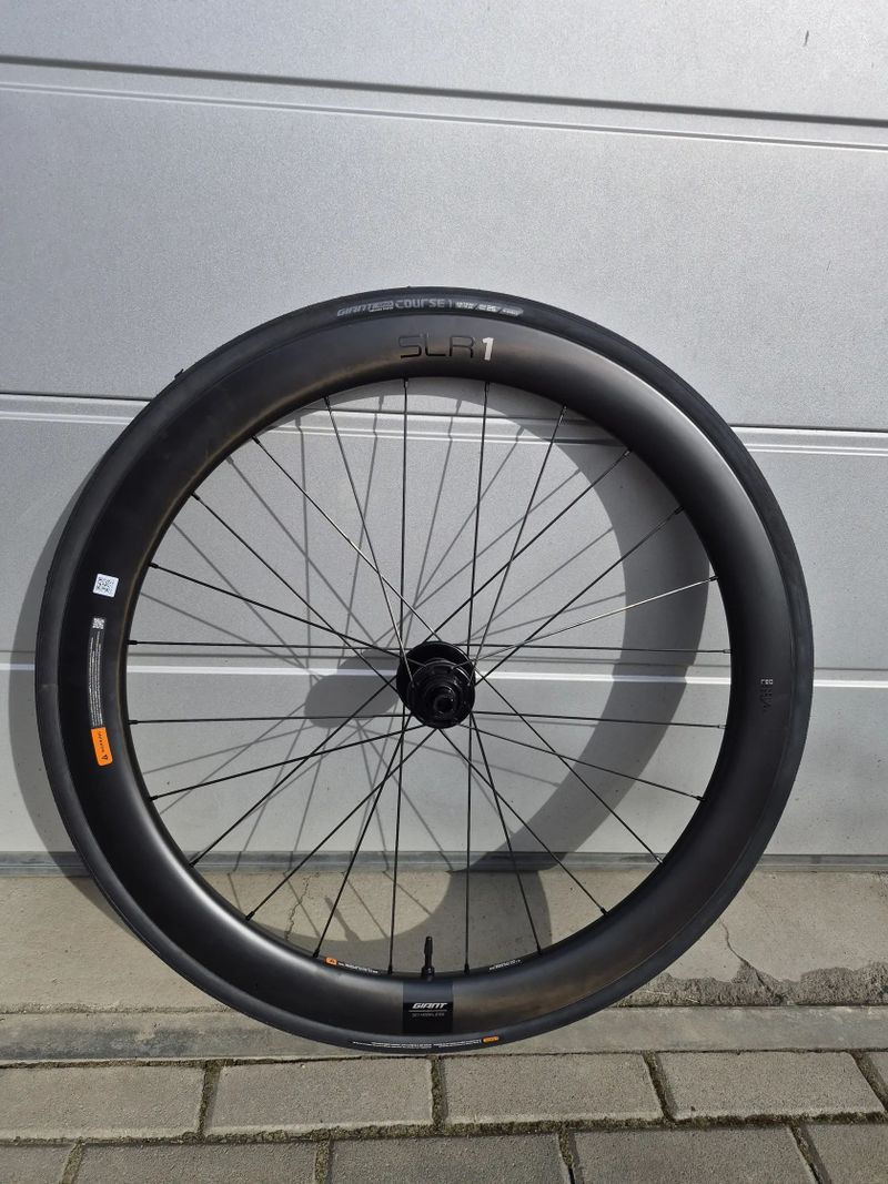 Prodám nová karbonová kola Giant SLR 1 50 disc