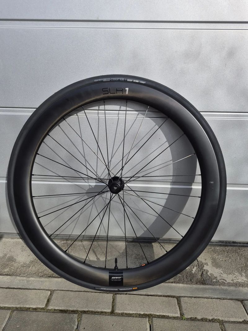Prodám nová karbonová kola Giant SLR 1 50 disc
