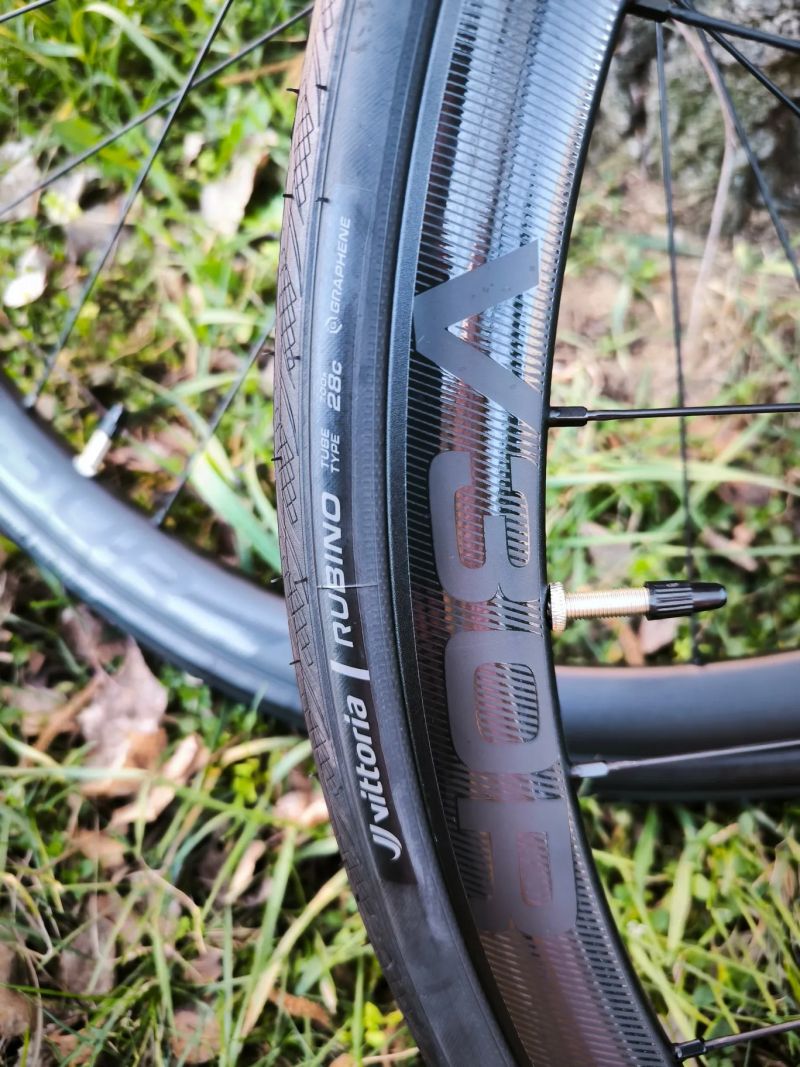 silniční kola Velomann VR30R + pláště 