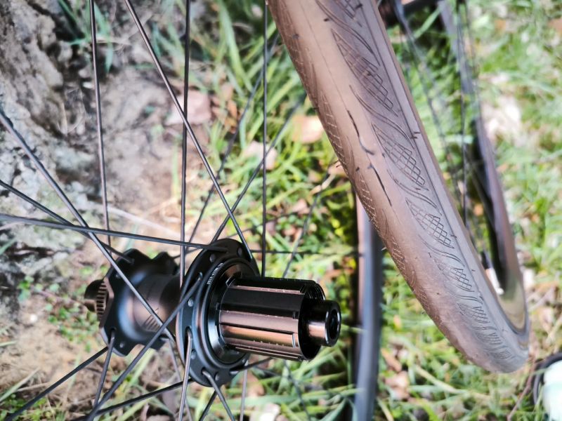 silniční kola Velomann VR30R + pláště 