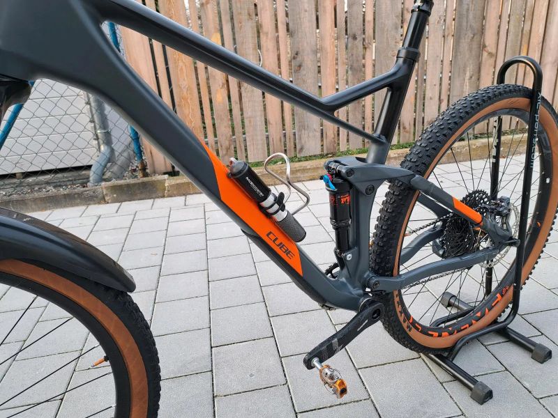 29" Cube Stereo HPC 120 - 1x12, karbon