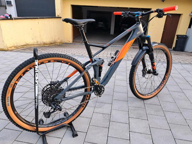 29" Cube Stereo HPC 120 - 1x12, karbon