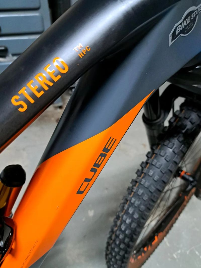 29" Cube Stereo HPC 120 - 1x12, karbon, velikost "S"