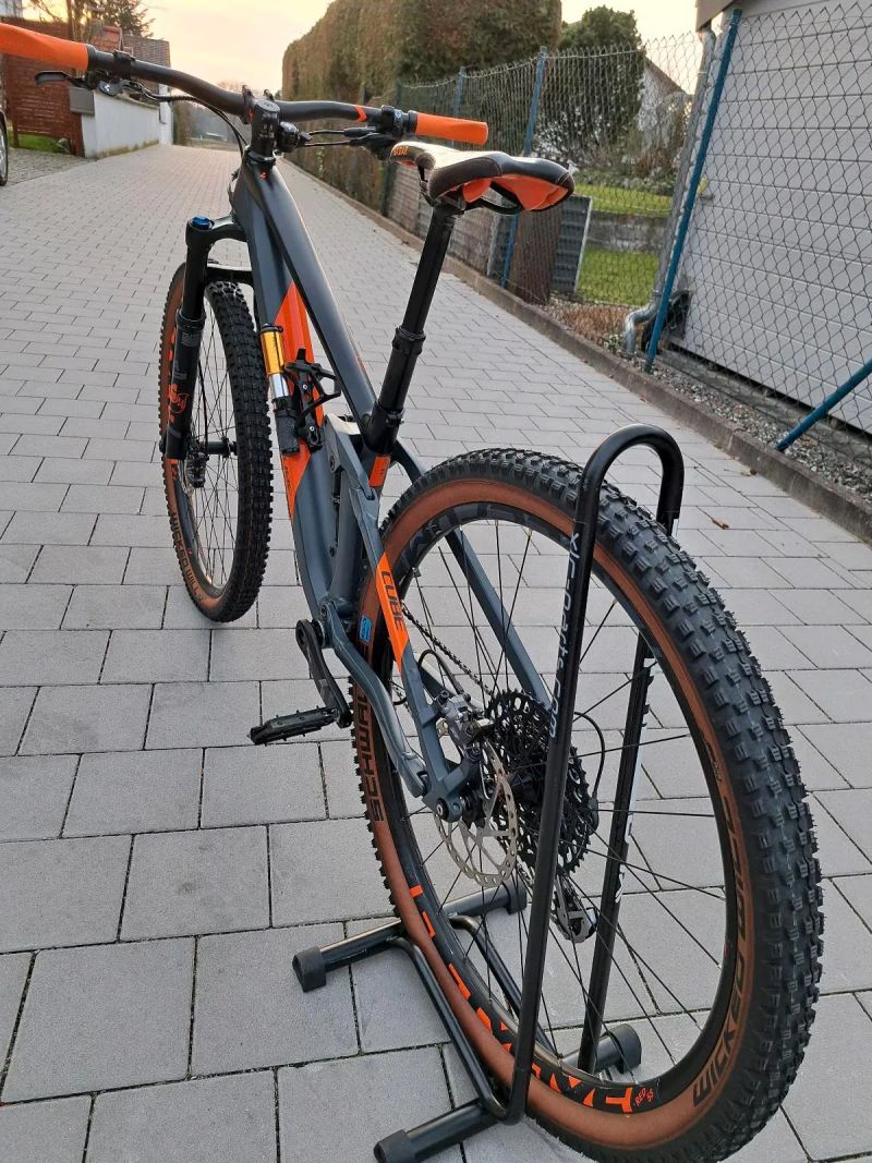 29" Cube Stereo HPC 120 - 1x12, karbon, velikost "S"