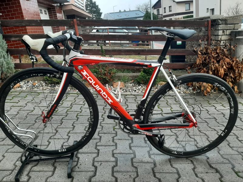 Silniční kolo Equinox RS