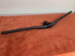 Bontrager Line řídítka a Bontrager Elite představec