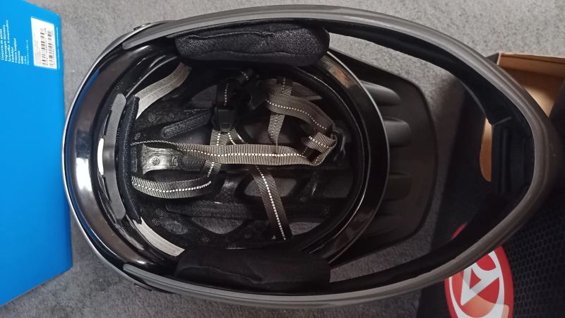 Prodám dvě helmy Author Greek FF 164 Grey 57-60 cm