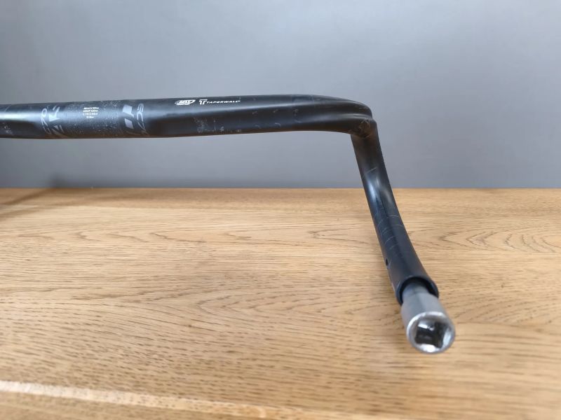 karbonová řidítka GIANT Contact SLR a EASTON EC70ax......