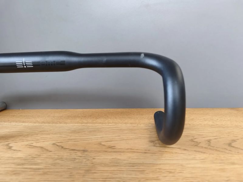 karbonová řidítka GIANT Contact SLR a EASTON EC70ax......