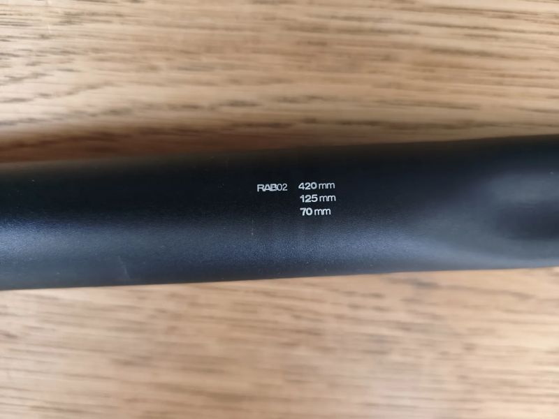 karbonová řidítka GIANT Contact SLR a EASTON EC70ax......