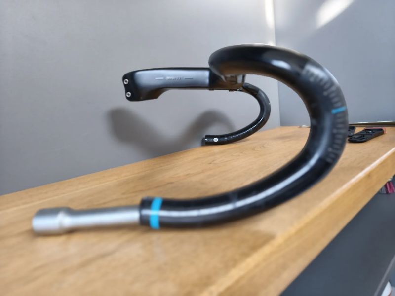 karbonová řidítka GIANT Contact SLR a EASTON EC70ax......