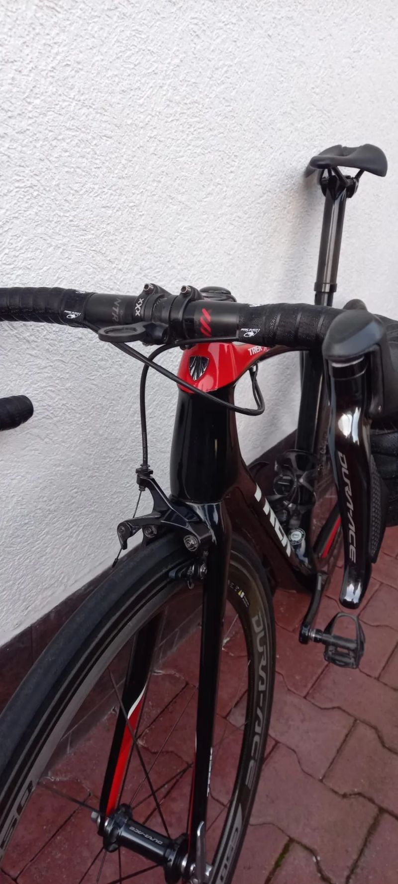 Trek Emonda SLR 54cm, Dura-Ace Di2, Bontrager XXX, váha 6,4kg