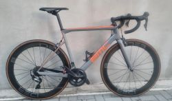 BMC Teammachine SLR 02 vel.56 + karbon kola + tréninková kola