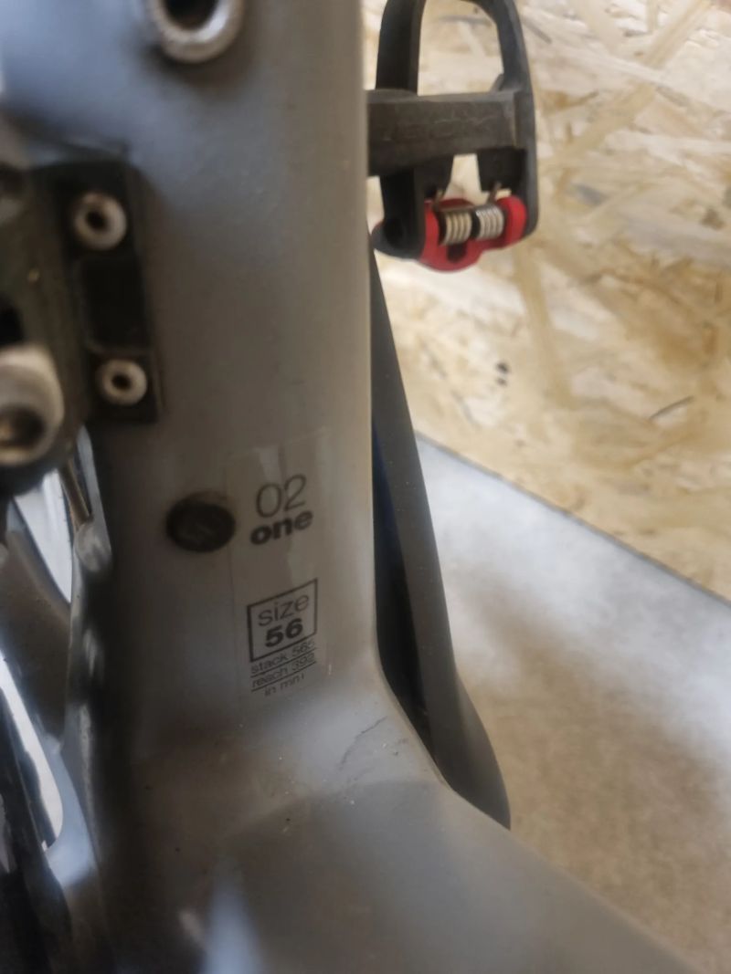 BMC Teammachine SLR 02 vel.56 + karbon kola + tréninková kola