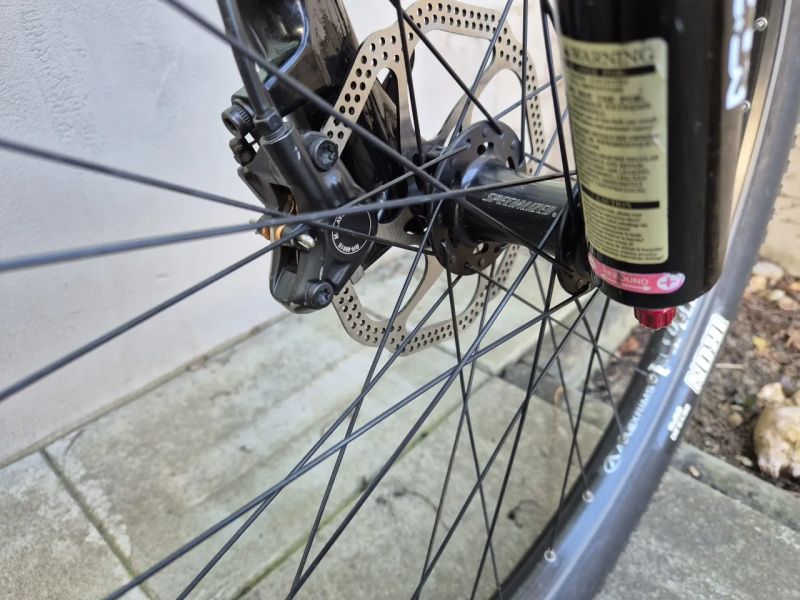 Celoodpružené kolo Specialized, vel.M, převody 1x11