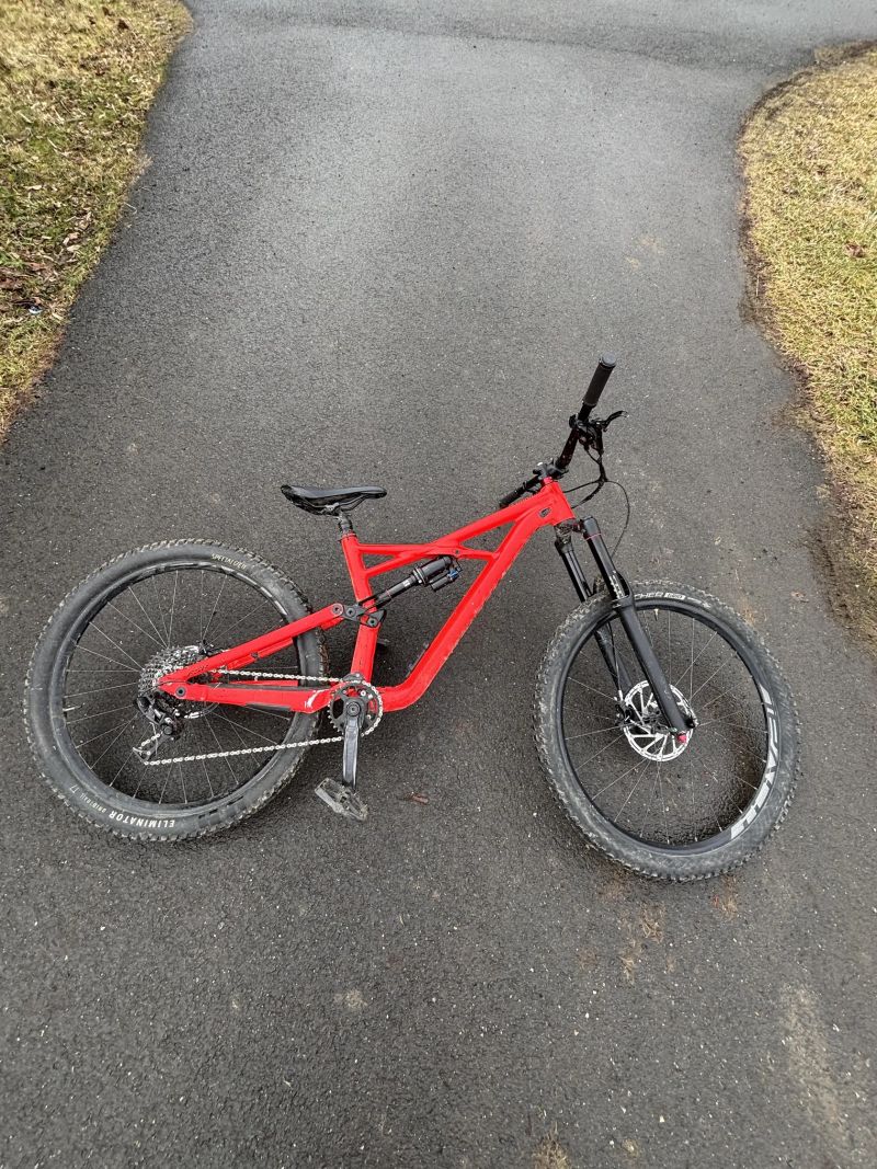 Specialized Enduro Comp M – RockShox Yari po servisu, GX Eagle