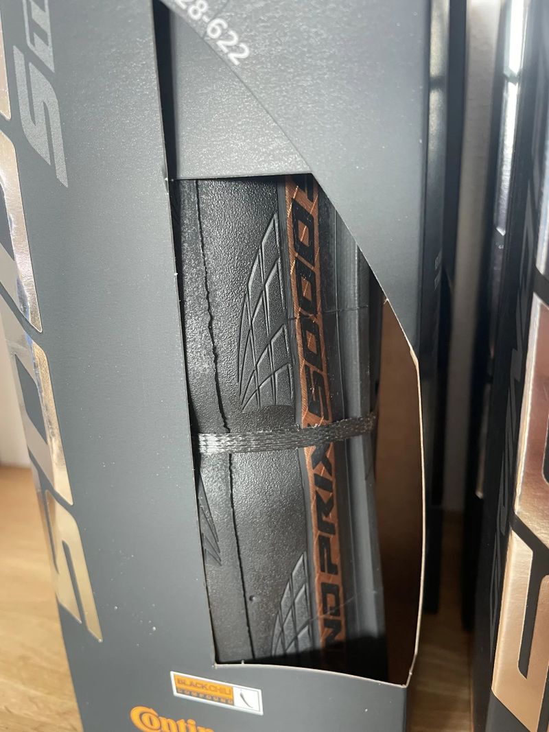 Pláště Continental GP5000