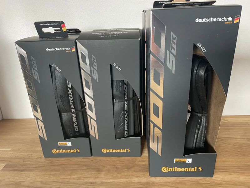 Pláště Continental GP5000