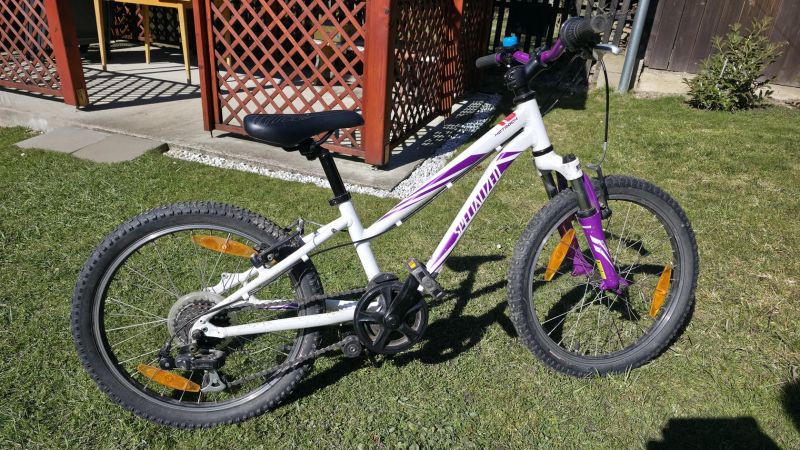 2x dětské horské kolo 20" plus koloběžka