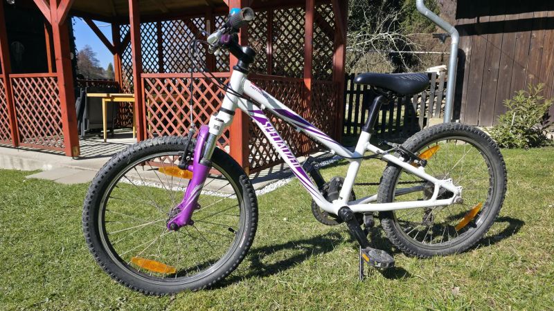 2x dětské horské kolo 20" plus koloběžka