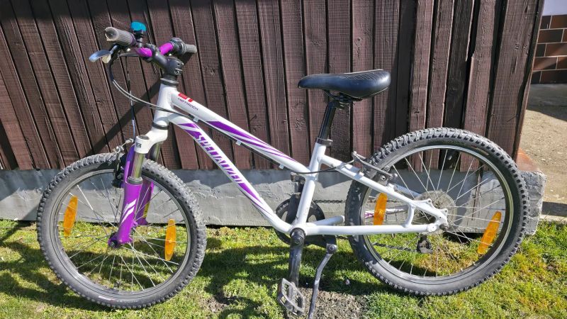 2x dětské horské kolo 20" plus koloběžka