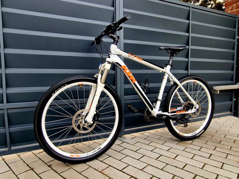 (2)Horské hliníkové kolo KTM Kotoučové brzdy