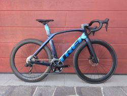 Trek Madone 56 di2 - karbonová kola aeolus pro