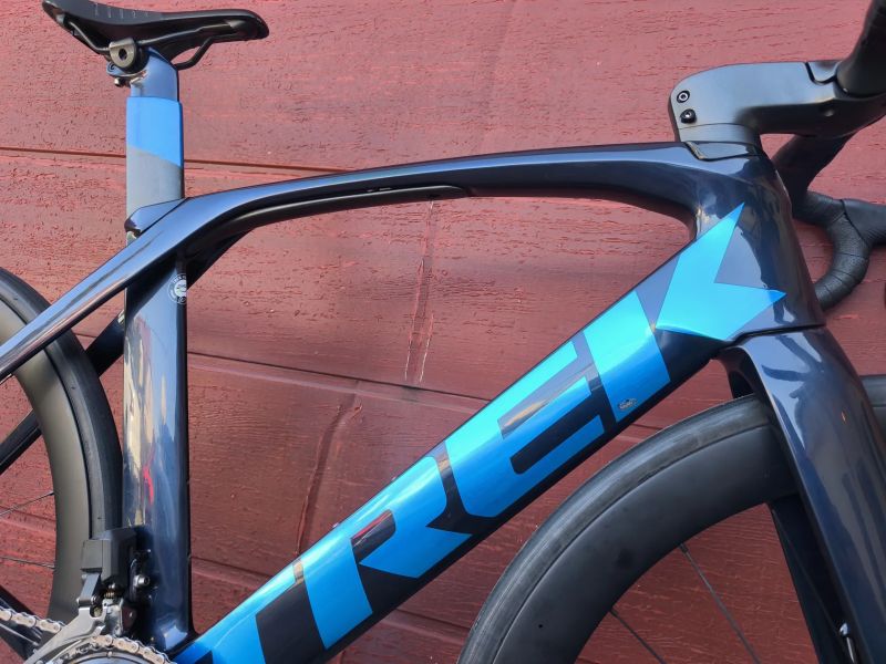 Trek Madone 56 di2 - karbonová kola aeolus pro
