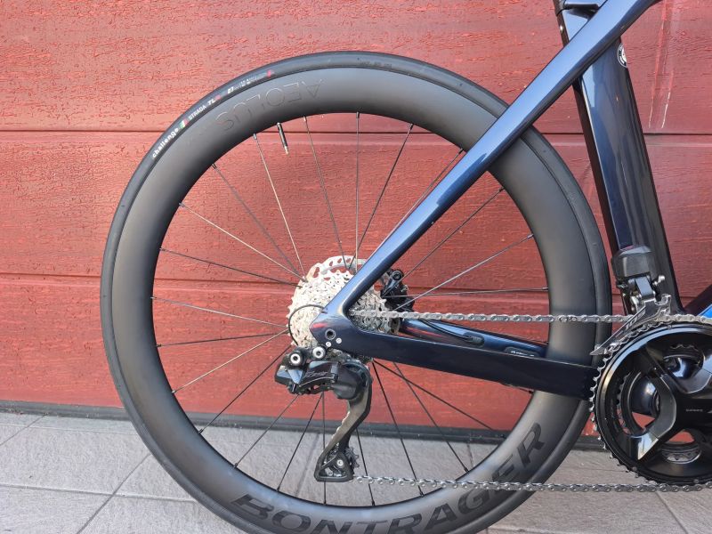 Trek Madone 56 di2 - karbonová kola aeolus pro