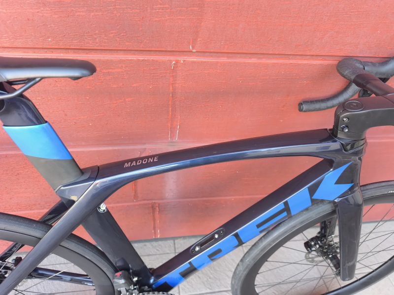 Trek Madone 56 di2 - karbonová kola aeolus pro