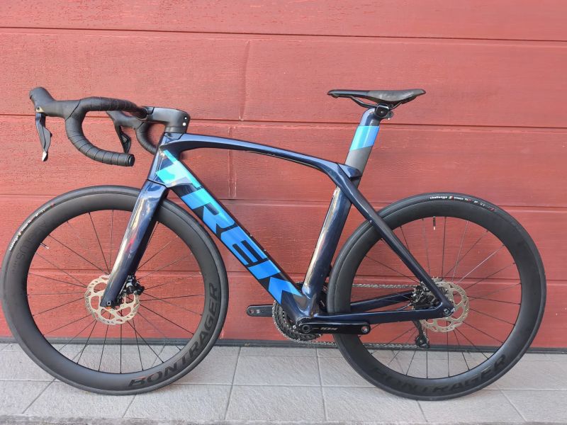 Trek Madone 56 di2 - karbonová kola aeolus pro