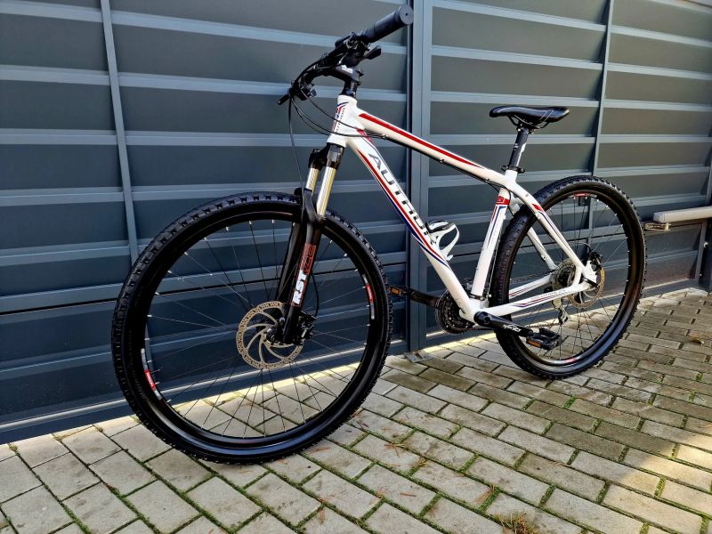 (6)Horské hliníkové kolo Author 29" Kotoučové brzdy