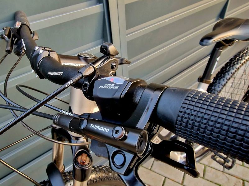 (8)Horské hliníkové kolo Merida 29" 