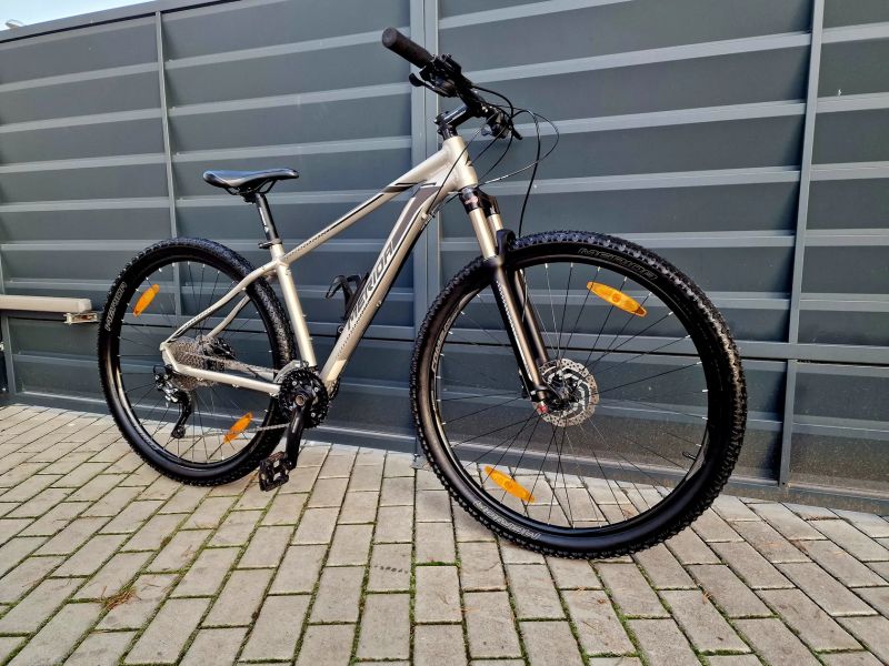 (8)Horské hliníkové kolo Merida 29" 