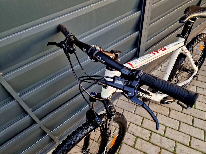 (9)Horské hliníkové kolo Merida Kotoučové brzdy