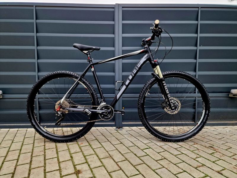 (18)Horské kolo Cube Air 29"