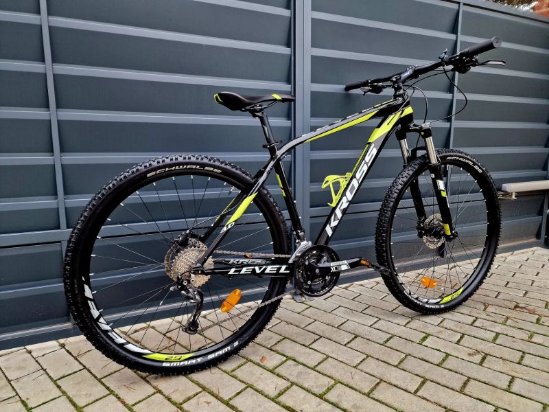 (20)Horské hliníkové kolo Kross 29"