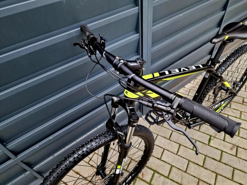 (20)Horské hliníkové kolo Kross 29"