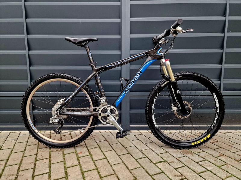 (21) Karbonové horské kolo Author Air