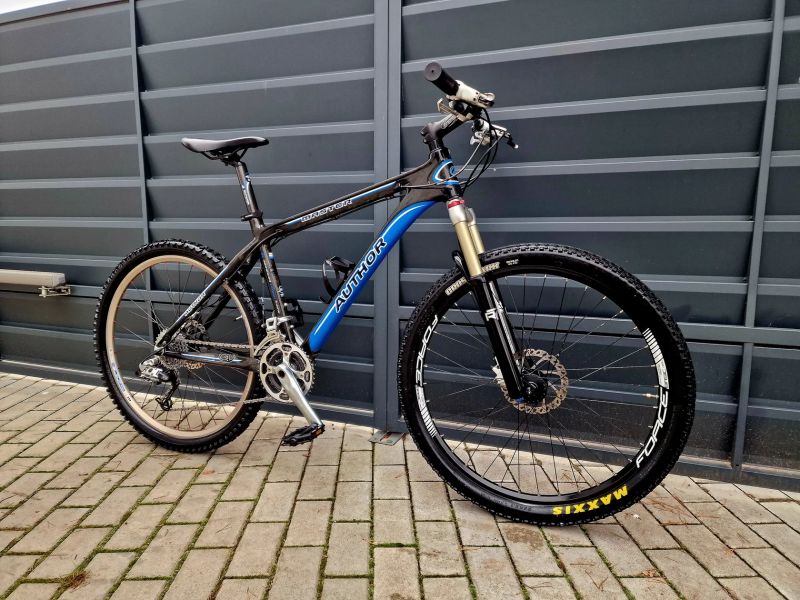 (21) Karbonové horské kolo Author Air