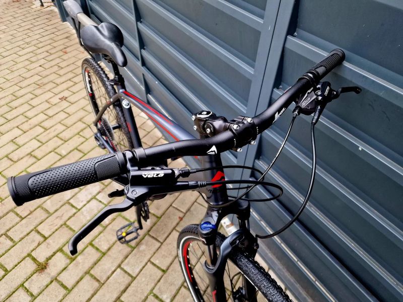 24 Crossové/Trekingové kolo Merida 