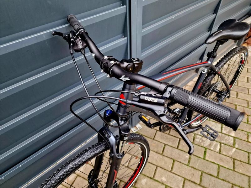 24 Crossové/Trekingové kolo Merida 