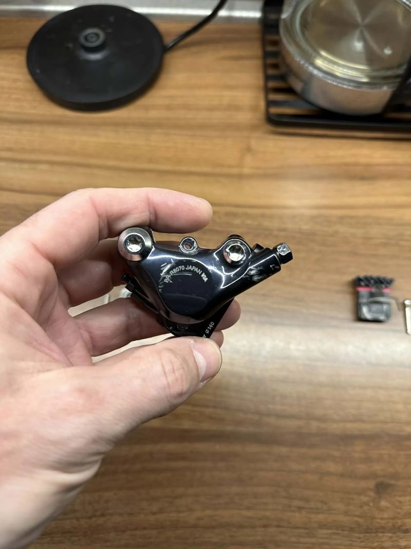 Levá páka a třmeny Shimano Ultegra 8070 Di2