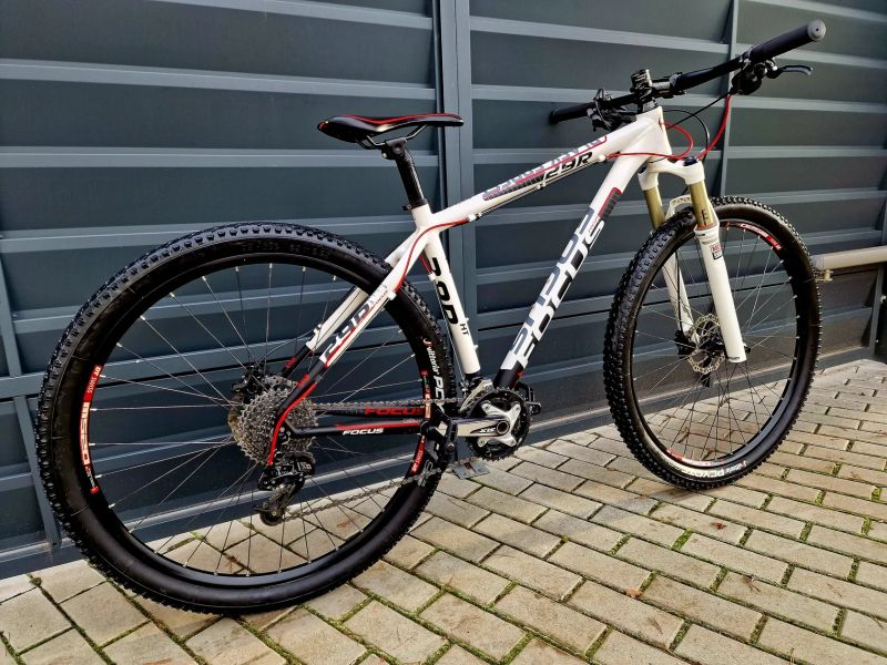 (28)Horské hliníkové kolo Focus Air 29"