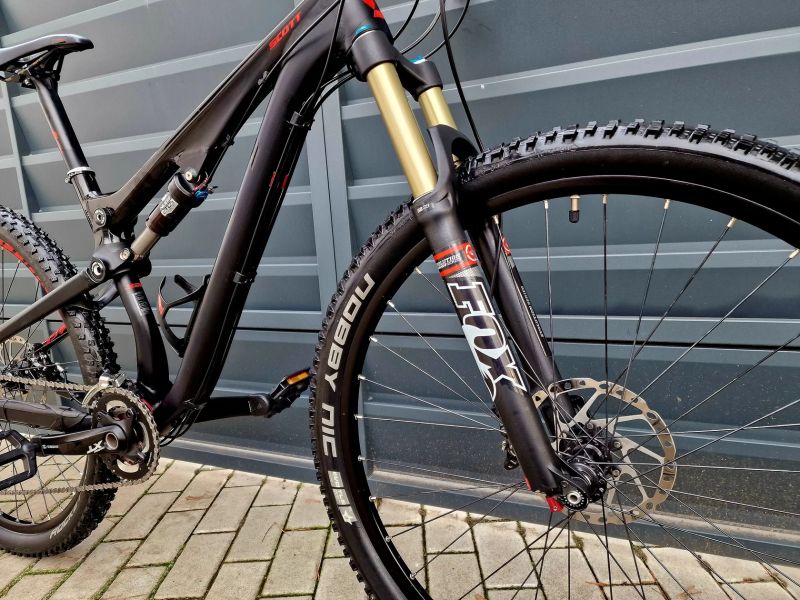 (29) Celoodpružené kolo Scott Genius 29"