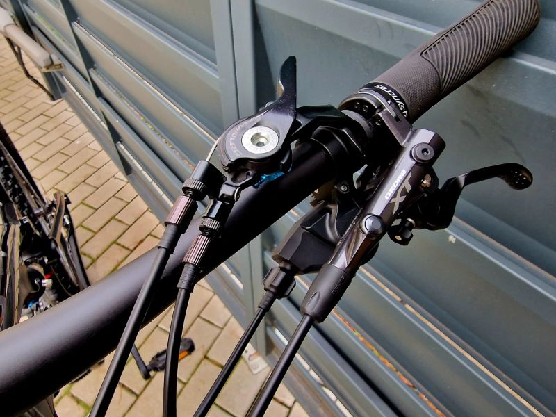 (29) Celoodpružené kolo Scott Genius 29"